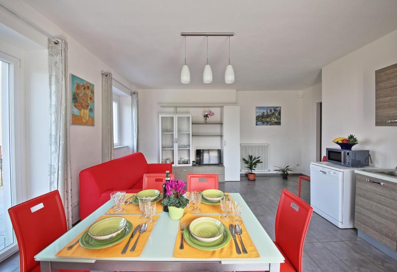 Legnoncino Holiday Home- Lake Como Колико Екстериор снимка